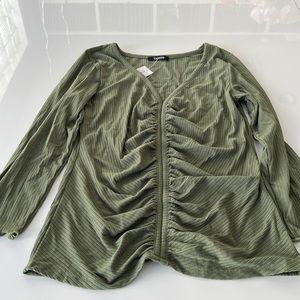 Tattoo v neck long sleeve tee